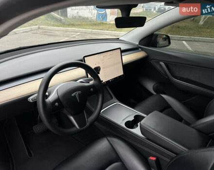Черный Тесла Model Y, объемом двигателя 0 л и пробегом 61 тыс. км за 22900 $, фото 19 на Automoto.ua