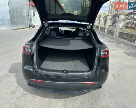 Черный Тесла Model Y, объемом двигателя 0 л и пробегом 36 тыс. км за 40800 $, фото 12 на Automoto.ua