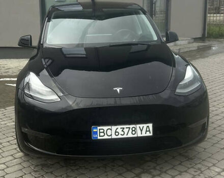 Черный Тесла Model Y, объемом двигателя 0 л и пробегом 28 тыс. км за 35990 $, фото 2 на Automoto.ua
