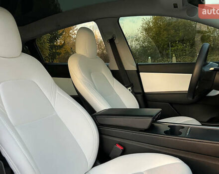 Черный Тесла Model Y, объемом двигателя 0 л и пробегом 121 тыс. км за 25750 $, фото 18 на Automoto.ua