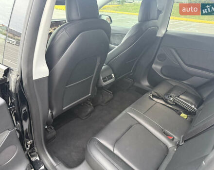 Тесла Model Y 2022 в Ужгороде на Automoto.ua Черный Тесла Model Y, объемом двигателя 0 л и пробегом 65 тыс. км за 26000 $, фото 9 на Automoto.ua