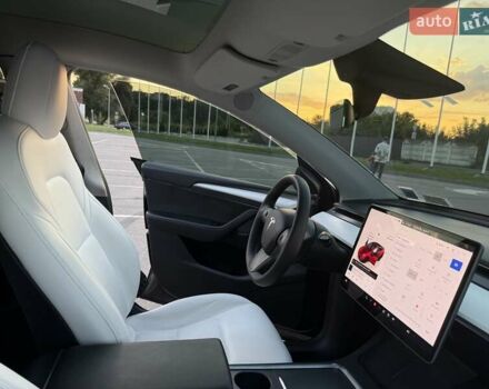 Тесла Model Y 2022 в Киеве на Automoto.ua Черный Тесла Model Y, объемом двигателя 0 л и пробегом 42 тыс. км за 28900 $, фото 2 на Automoto.ua