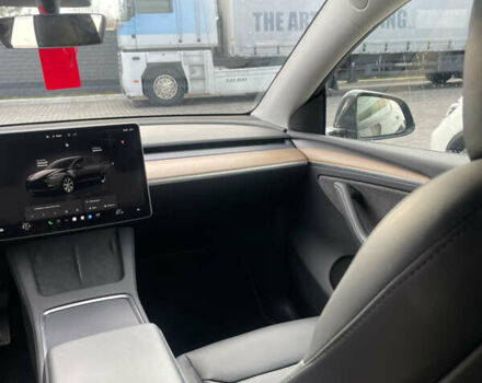 Черный Тесла Model Y, объемом двигателя 0 л и пробегом 41 тыс. км за 34800 $, фото 18 на Automoto.ua