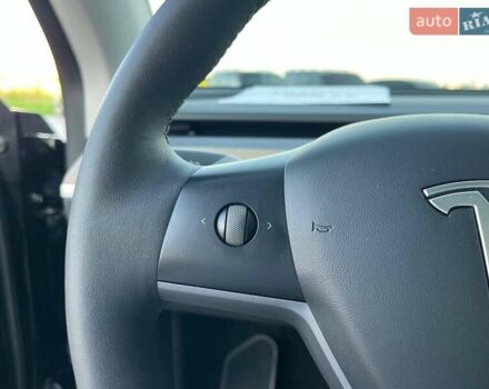Черный Тесла Model Y, объемом двигателя 0 л и пробегом 73 тыс. км за 27890 $, фото 19 на Automoto.ua