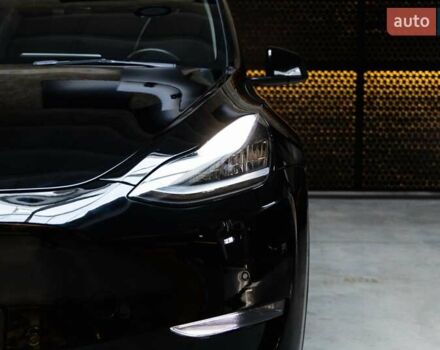 Черный Тесла Model Y, объемом двигателя 0 л и пробегом 155 тыс. км за 23000 $, фото 3 на Automoto.ua