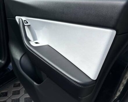 Тесла Model Y 2022 в Луцке на Automoto.ua Черный Тесла Model Y, объемом двигателя 0 л и пробегом 222 тыс. км за 19999 $, фото 45 на Automoto.ua