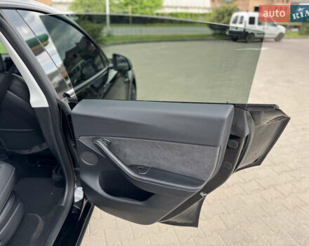 Черный Тесла Model Y, объемом двигателя 0 л и пробегом 60 тыс. км за 24500 $, фото 16 на Automoto.ua