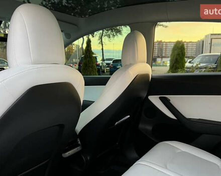 Черный Тесла Model Y, объемом двигателя 0 л и пробегом 121 тыс. км за 25750 $, фото 20 на Automoto.ua