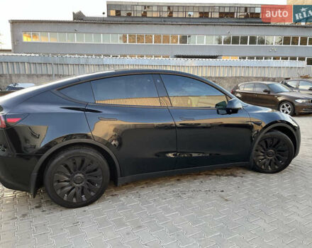 Черный Тесла Model Y, объемом двигателя 0 л и пробегом 120 тыс. км за 24000 $, фото 2 на Automoto.ua