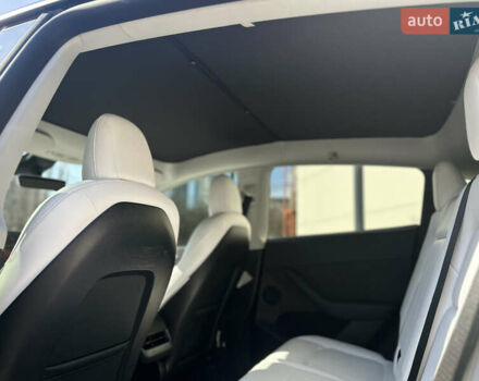 Черный Тесла Model Y, объемом двигателя 0 л и пробегом 24 тыс. км за 31000 $, фото 42 на Automoto.ua