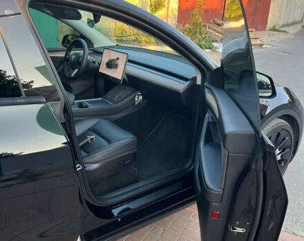 Черный Тесла Model Y, объемом двигателя 0 л и пробегом 44 тыс. км за 32500 $, фото 4 на Automoto.ua