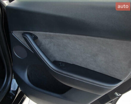 Чорний Тесла Model Y, об'ємом двигуна 0 л та пробігом 130 тис. км за 25500 $, фото 44 на Automoto.ua