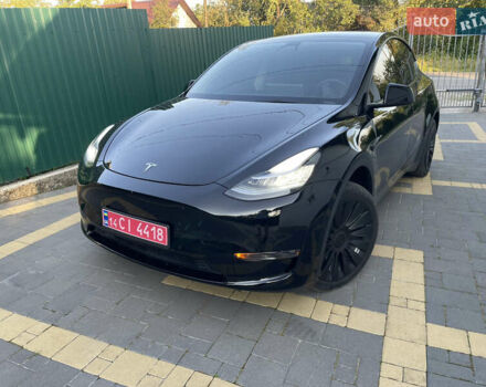 Черный Тесла Model Y, объемом двигателя 0 л и пробегом 65 тыс. км за 25500 $, фото 2 на Automoto.ua