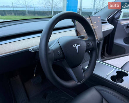 Черный Тесла Model Y, объемом двигателя 0 л и пробегом 53 тыс. км за 34999 $, фото 19 на Automoto.ua