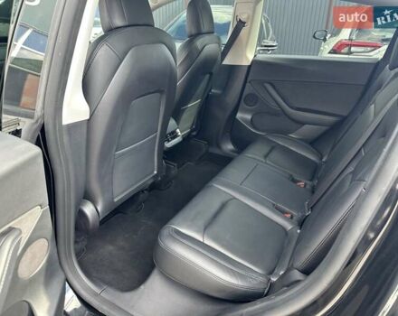 Черный Тесла Model Y, объемом двигателя 0 л и пробегом 49 тыс. км за 27555 $, фото 13 на Automoto.ua