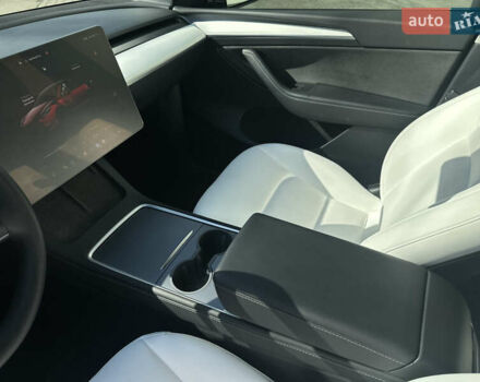 Черный Тесла Model Y, объемом двигателя 0 л и пробегом 24 тыс. км за 31000 $, фото 38 на Automoto.ua