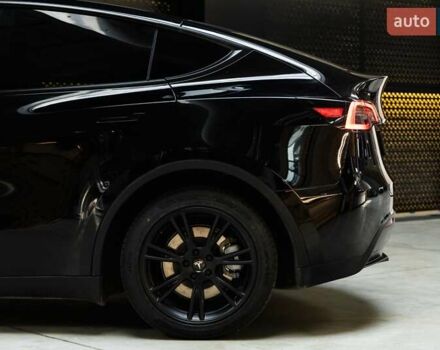 Черный Тесла Model Y, объемом двигателя 0 л и пробегом 155 тыс. км за 23000 $, фото 12 на Automoto.ua