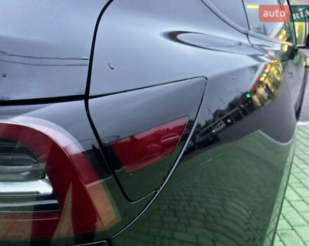 Черный Тесла Model Y, объемом двигателя 0 л и пробегом 85 тыс. км за 28000 $, фото 59 на Automoto.ua