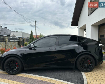 Черный Тесла Model Y, объемом двигателя 0 л и пробегом 74 тыс. км за 27999 $, фото 4 на Automoto.ua