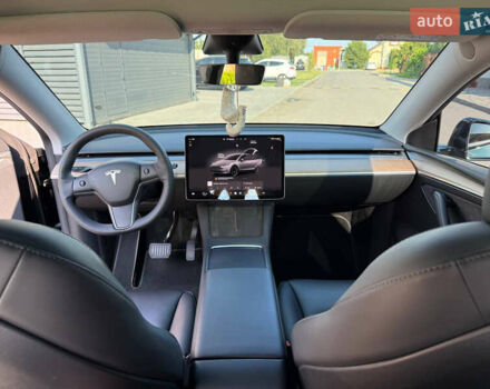 Черный Тесла Model Y, объемом двигателя 0 л и пробегом 79 тыс. км за 31999 $, фото 36 на Automoto.ua