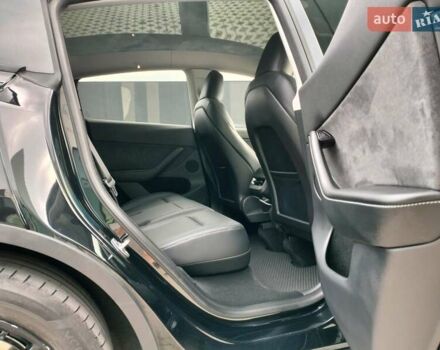Черный Тесла Model Y, объемом двигателя 0 л и пробегом 23 тыс. км за 30500 $, фото 27 на Automoto.ua