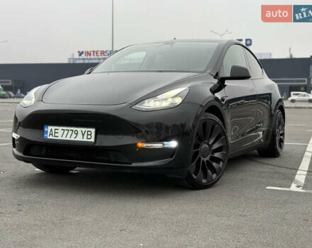 Черный Тесла Model Y, объемом двигателя 0 л и пробегом 22 тыс. км за 27999 $, фото 1 на Automoto.ua