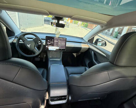 Черный Тесла Model Y, объемом двигателя 0 л и пробегом 79 тыс. км за 31999 $, фото 28 на Automoto.ua