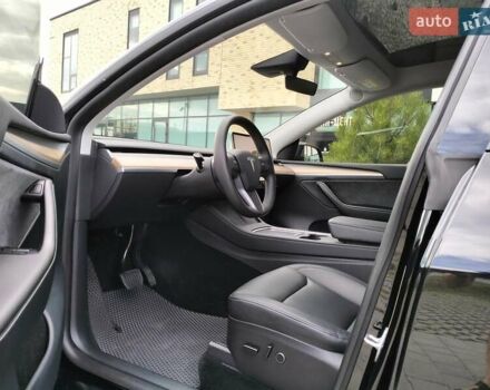 Черный Тесла Model Y, объемом двигателя 0 л и пробегом 23 тыс. км за 30500 $, фото 20 на Automoto.ua