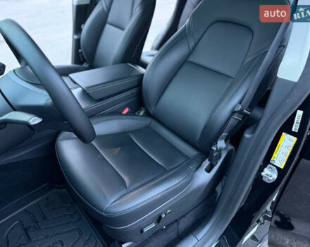 Черный Тесла Model Y, объемом двигателя 0 л и пробегом 53 тыс. км за 34999 $, фото 14 на Automoto.ua