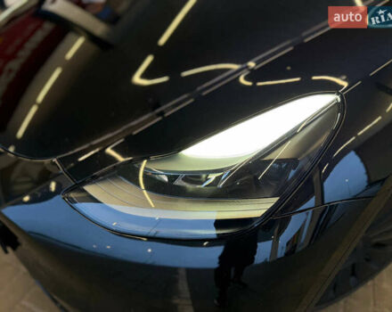 Черный Тесла Model Y, объемом двигателя 0 л и пробегом 53 тыс. км за 34999 $, фото 3 на Automoto.ua