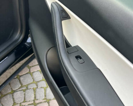 Тесла Model Y 2022 у Львові на Automoto.ua Чорний Тесла Model Y, об'ємом двигуна 0 л та пробігом 128 тис. км за 26300 $, фото 26 на Automoto.ua