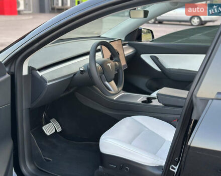 Чорний Тесла Model Y, об'ємом двигуна 0 л та пробігом 135 тис. км за 26499 $, фото 23 на Automoto.ua
