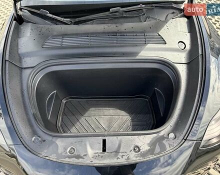 Тесла Model Y 2022 в Луцке на Automoto.ua Черный Тесла Model Y, объемом двигателя 0 л и пробегом 222 тыс. км за 19999 $, фото 70 на Automoto.ua