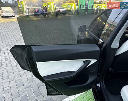 Черный Тесла Model Y, объемом двигателя 0 л и пробегом 85 тыс. км за 28000 $, фото 25 на Automoto.ua