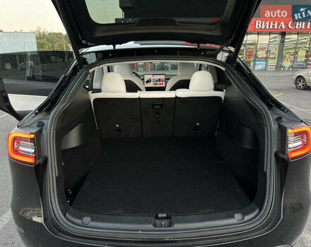 Чорний Тесла Model Y, об'ємом двигуна 0 л та пробігом 135 тис. км за 26499 $, фото 44 на Automoto.ua