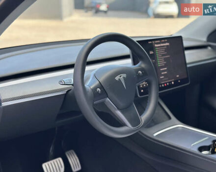 Черный Тесла Model Y, объемом двигателя 0 л и пробегом 136 тыс. км за 26199 $, фото 31 на Automoto.ua