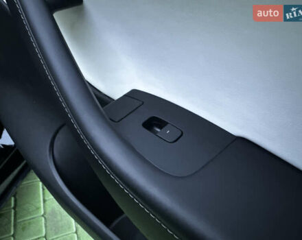 Черный Тесла Model Y, объемом двигателя 0 л и пробегом 85 тыс. км за 28000 $, фото 41 на Automoto.ua