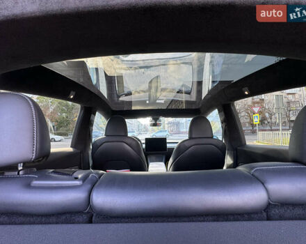 Черный Тесла Model Y, объемом двигателя 0 л и пробегом 50 тыс. км за 39999 $, фото 11 на Automoto.ua