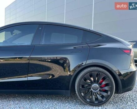 Черный Тесла Model Y, объемом двигателя 0 л и пробегом 73 тыс. км за 27890 $, фото 9 на Automoto.ua