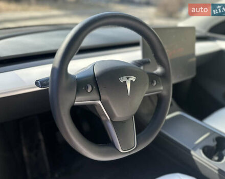 Черный Тесла Model Y, объемом двигателя 0 л и пробегом 24 тыс. км за 31000 $, фото 33 на Automoto.ua