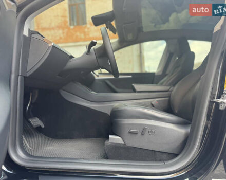 Черный Тесла Model Y, объемом двигателя 0 л и пробегом 58 тыс. км за 34500 $, фото 36 на Automoto.ua