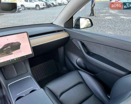 Черный Тесла Model Y, объемом двигателя 0 л и пробегом 73 тыс. км за 27890 $, фото 30 на Automoto.ua