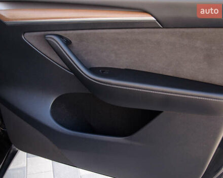 Чорний Тесла Model Y, об'ємом двигуна 0 л та пробігом 130 тис. км за 25500 $, фото 37 на Automoto.ua