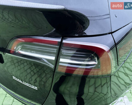 Черный Тесла Model Y, объемом двигателя 0 л и пробегом 85 тыс. км за 28000 $, фото 55 на Automoto.ua