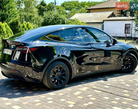 Черный Тесла Model Y, объемом двигателя 0 л и пробегом 50 тыс. км за 24999 $, фото 2 на Automoto.ua
