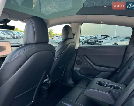 Черный Тесла Model Y, объемом двигателя 0 л и пробегом 73 тыс. км за 27890 $, фото 27 на Automoto.ua