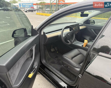Тесла Model Y 2022 в Ужгороде на Automoto.ua Черный Тесла Model Y, объемом двигателя 0 л и пробегом 65 тыс. км за 26000 $, фото 10 на Automoto.ua