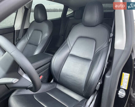 Чорний Тесла Model Y, об'ємом двигуна 0 л та пробігом 88 тис. км за 29999 $, фото 13 на Automoto.ua