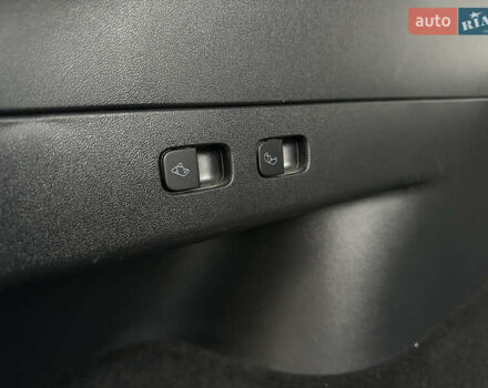 Чорний Тесла Model Y, об'ємом двигуна 0 л та пробігом 135 тис. км за 26499 $, фото 45 на Automoto.ua