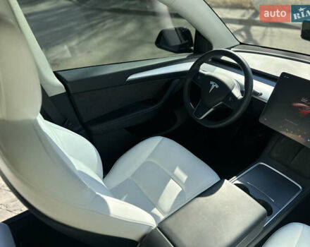 Черный Тесла Model Y, объемом двигателя 0 л и пробегом 24 тыс. км за 31000 $, фото 40 на Automoto.ua